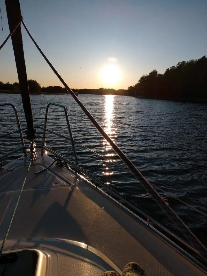 Bravo 4 Charter Boat - 4