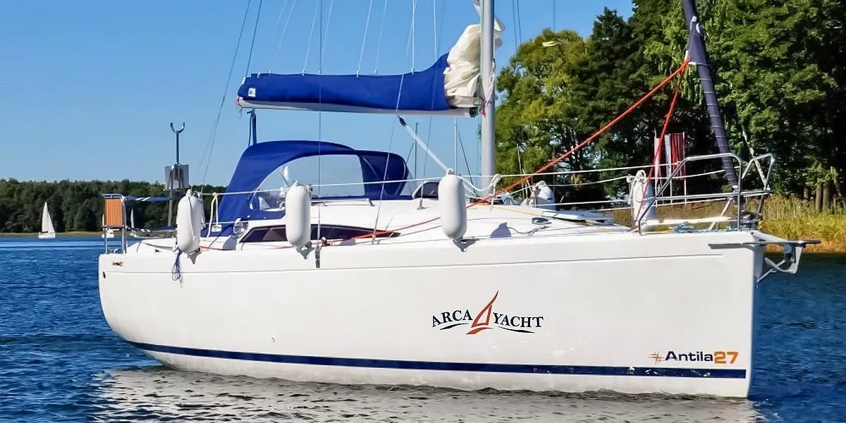 Bravo 4 Charter Boat - 1
