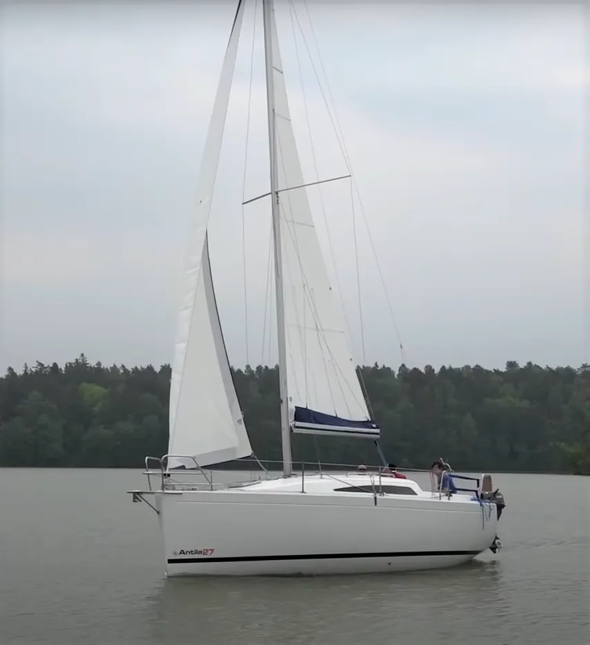 Valkiria Charter Boat