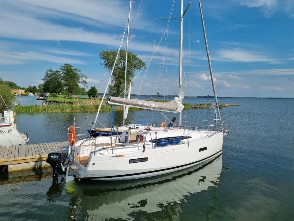 Explore Rydzewo on a 8.28m Antila 28.2 Sailing Yacht Rental