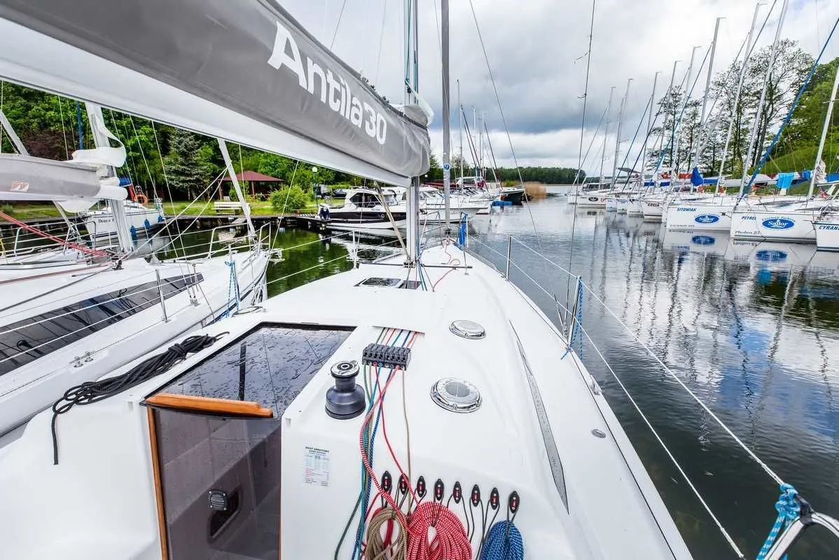 Belona Charter Boat - 3