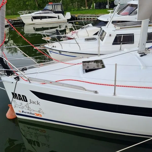 Charter a 8.85m Sailing Yacht Antila 30 in Gizycko