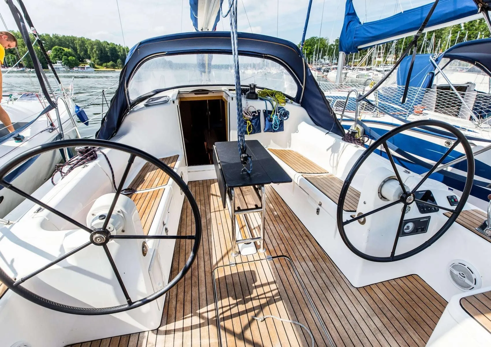 No Name Charter Boat - 3