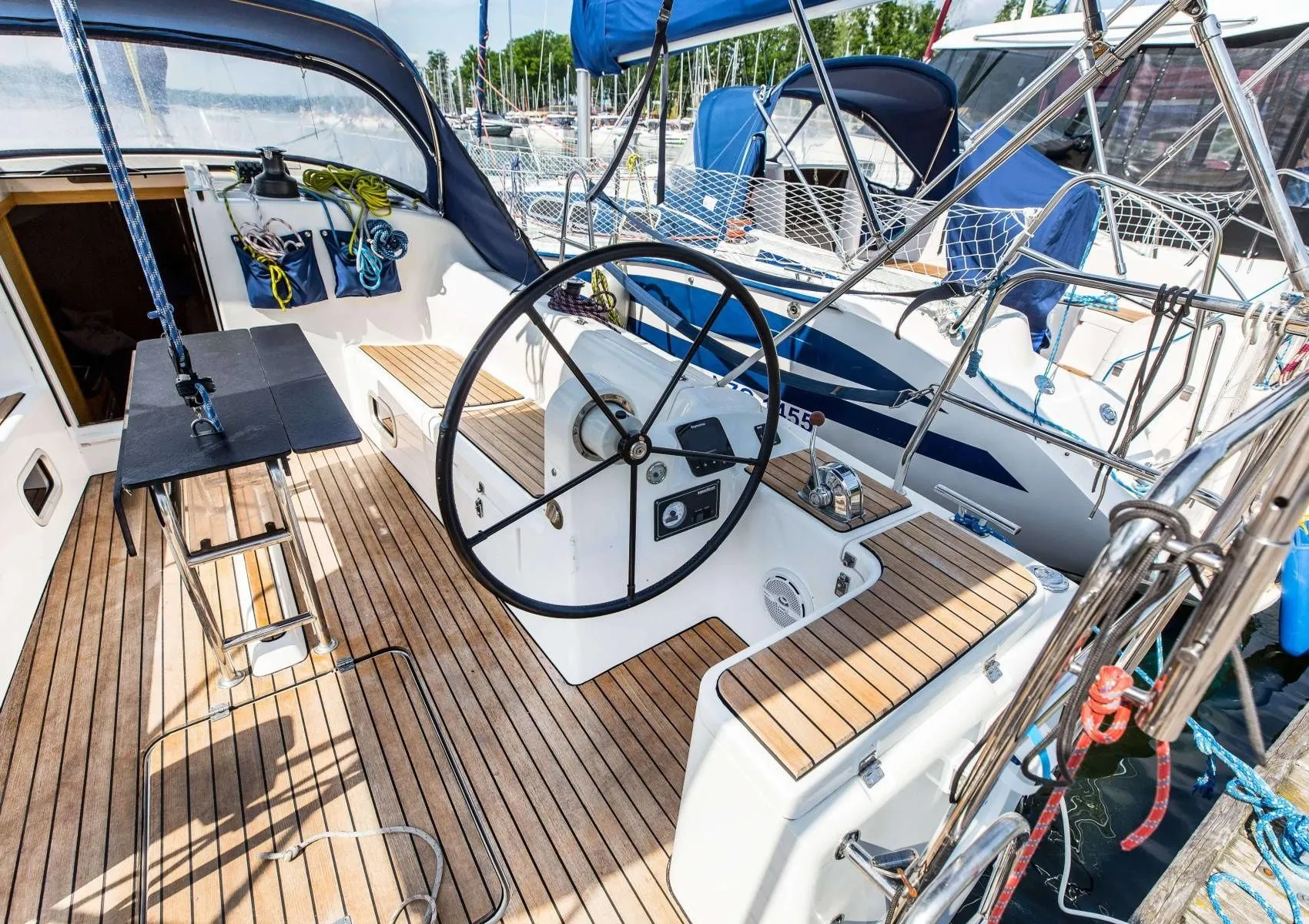 No Name Charter Boat - 4