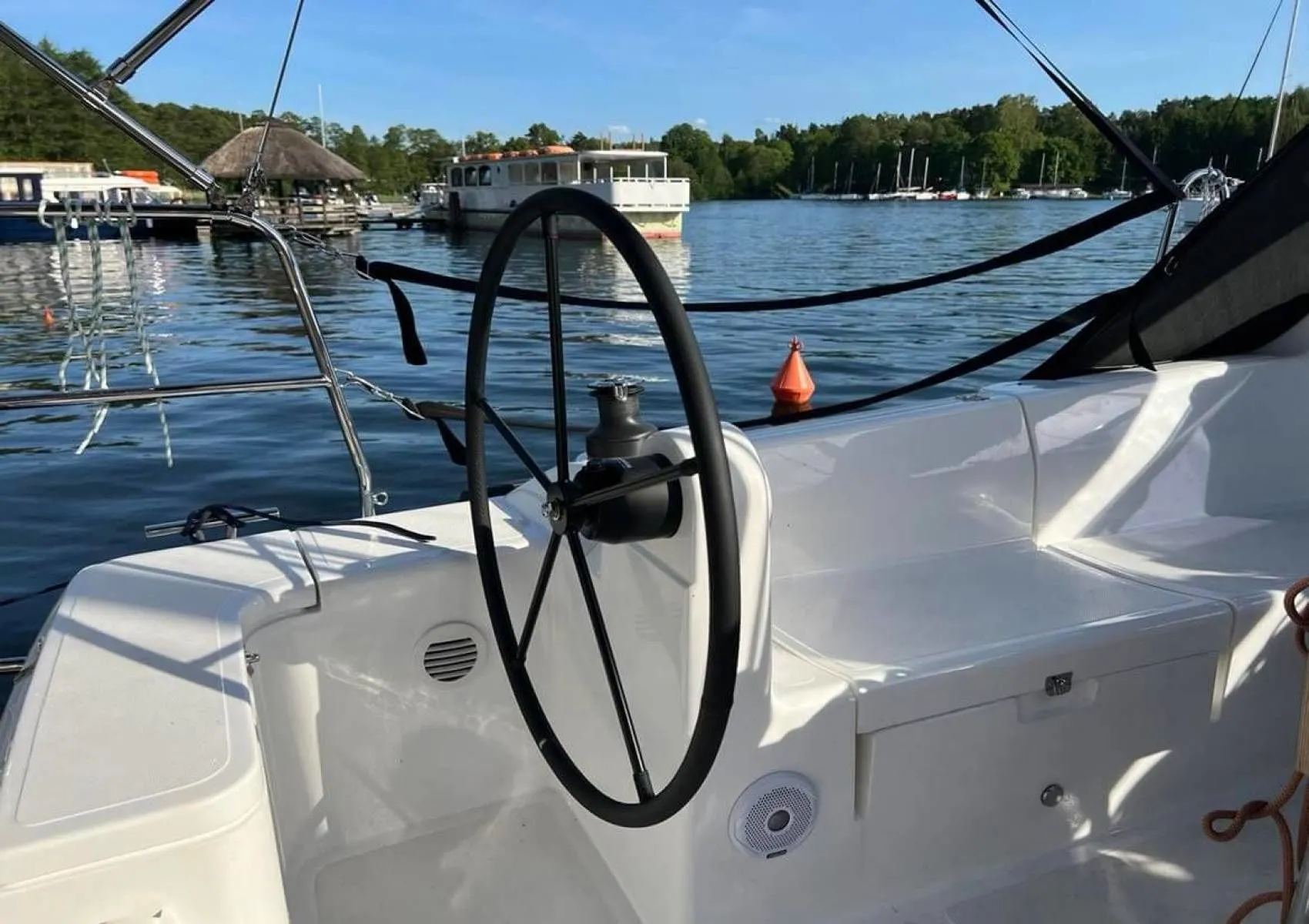 Explore Gizycko on a 9.99m Antila 33 Sailing Yacht Rental