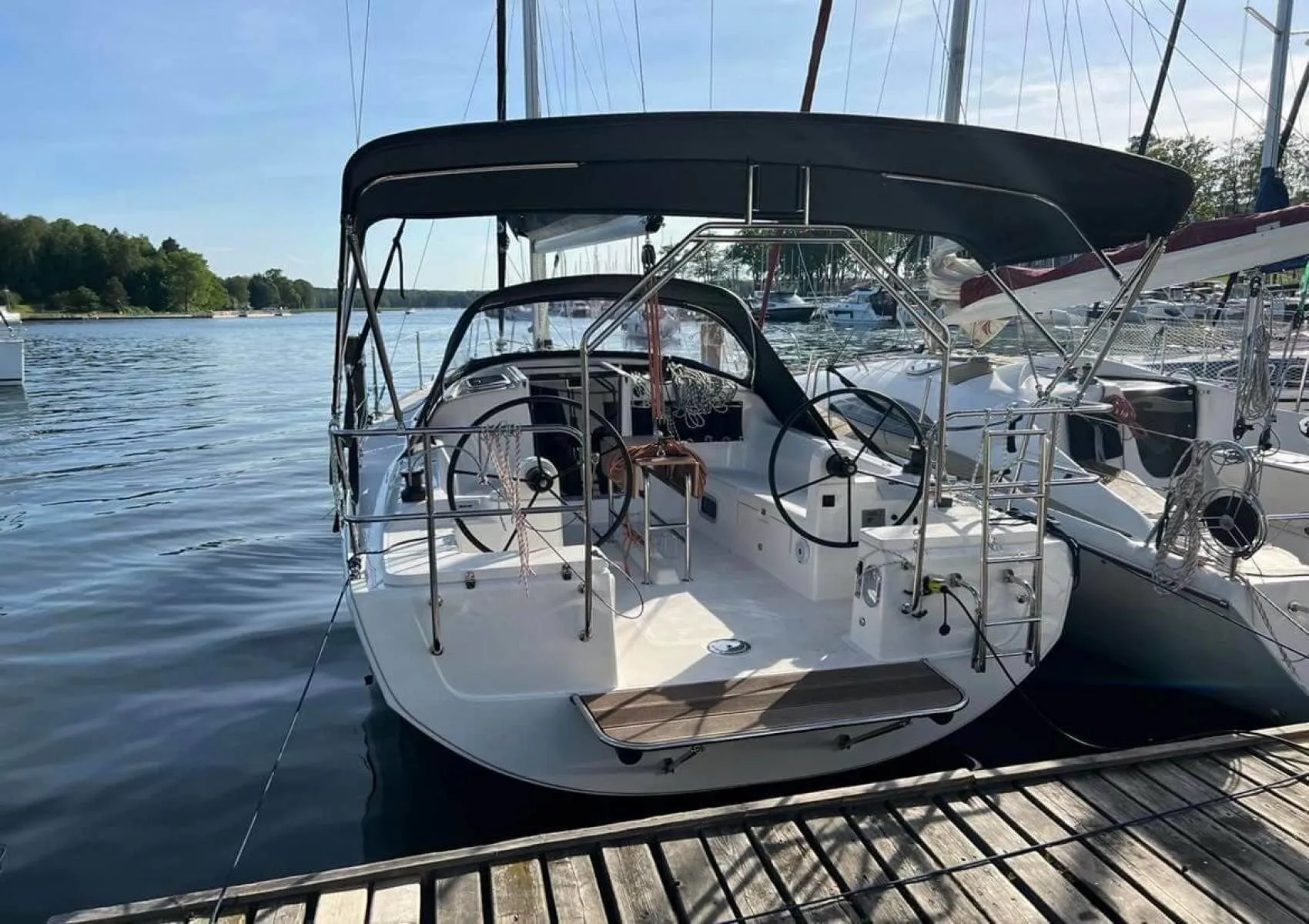 No Name Charter Boat