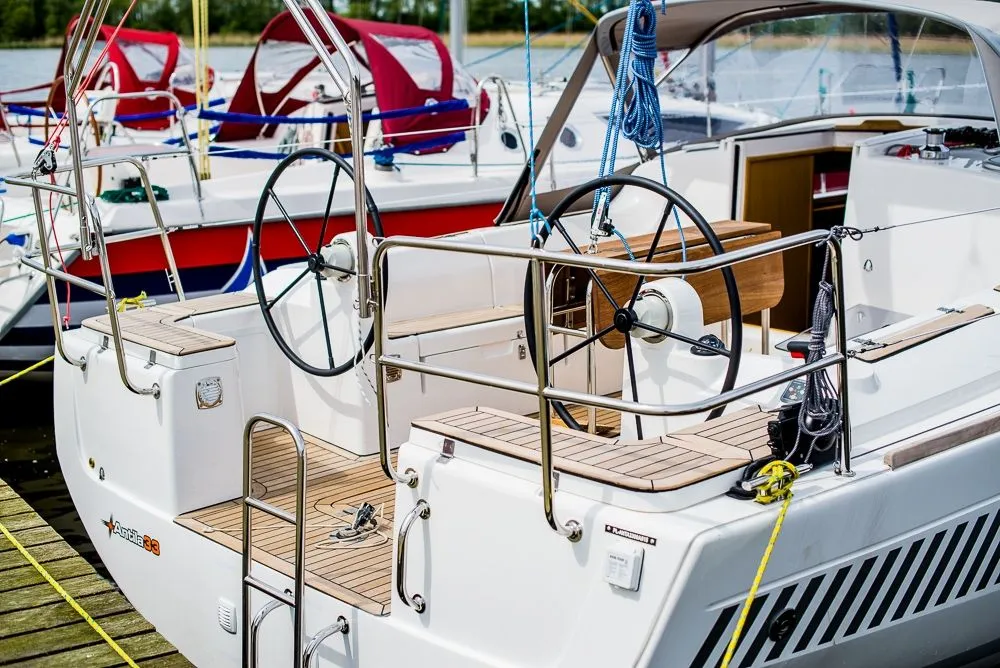 Charter a 9.99m 3 Cabin Sailing Yacht in Bogaczewo