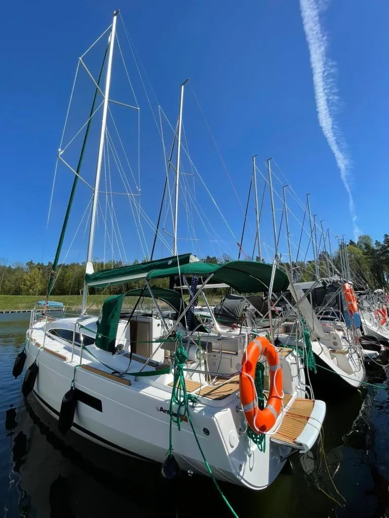 Lew Północy Charter Boat - 4