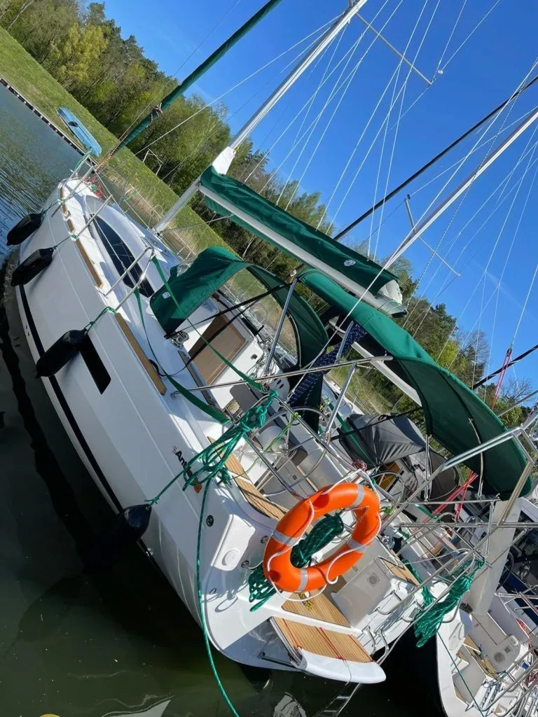 Lew Północy Charter Boat - 5