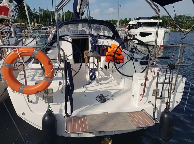 No Name Charter Boat - 5