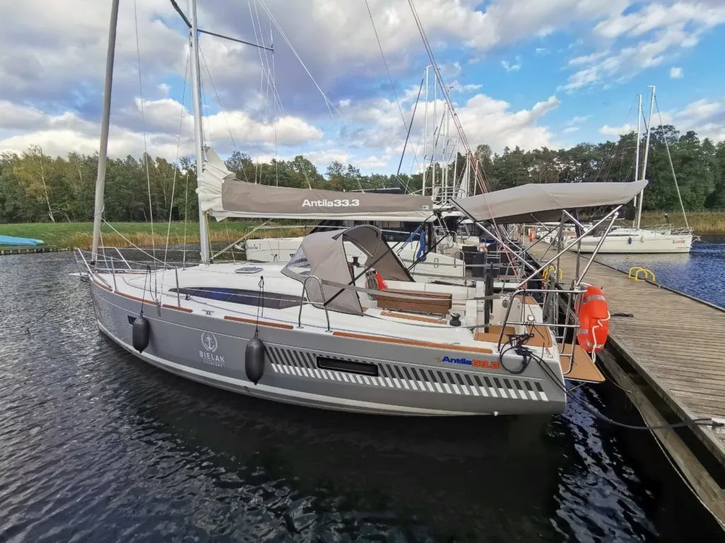 No Name Charter Boat - 4
