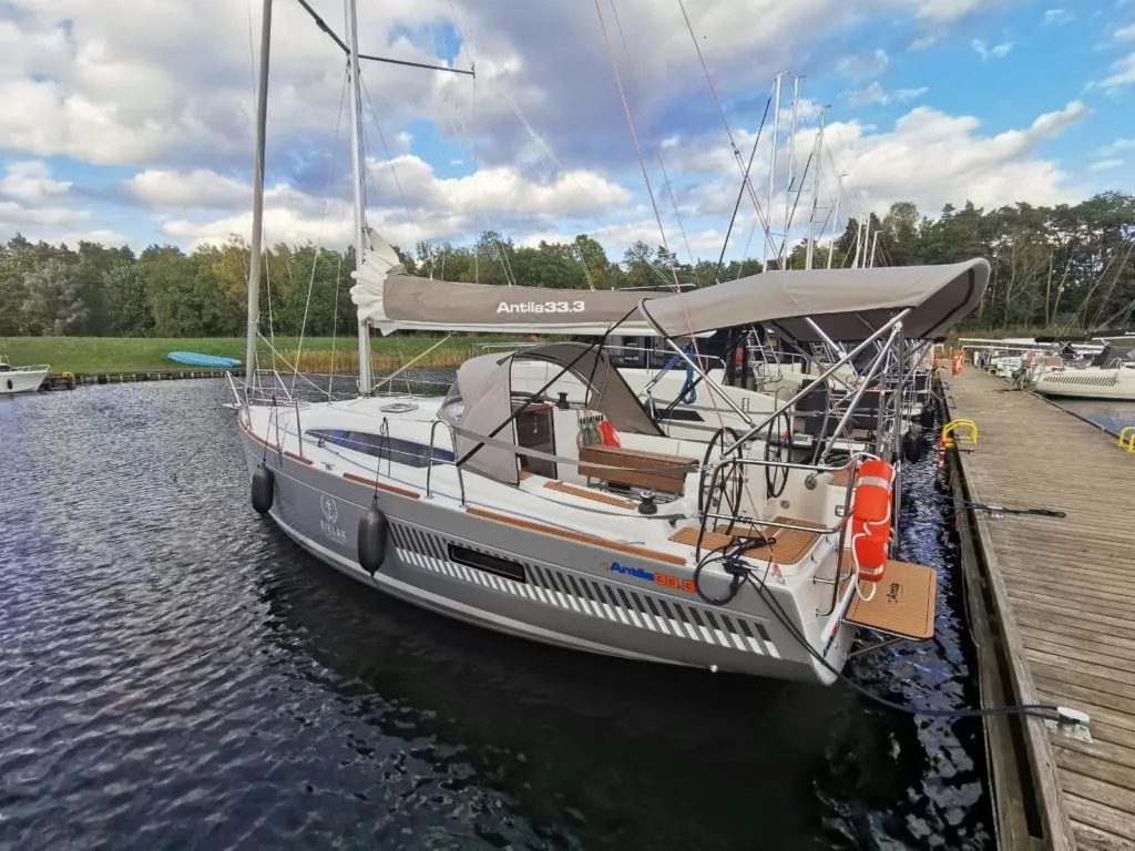 No Name Charter Boat - 3