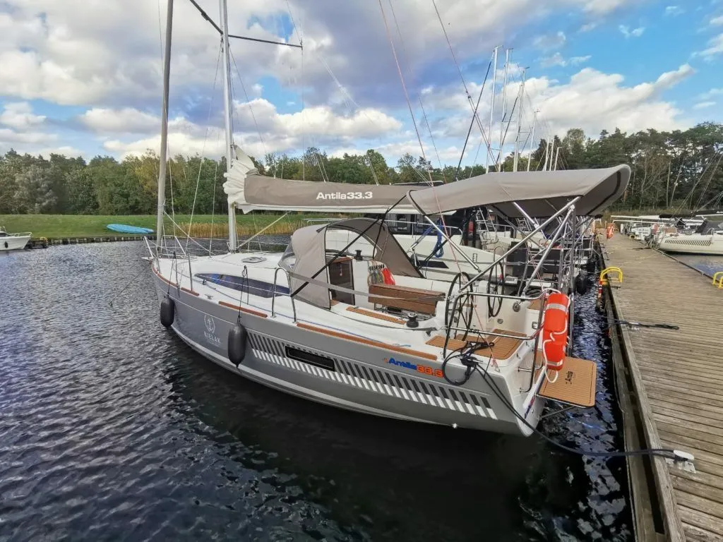 Dziki w Natarciu Charter Boat - 2