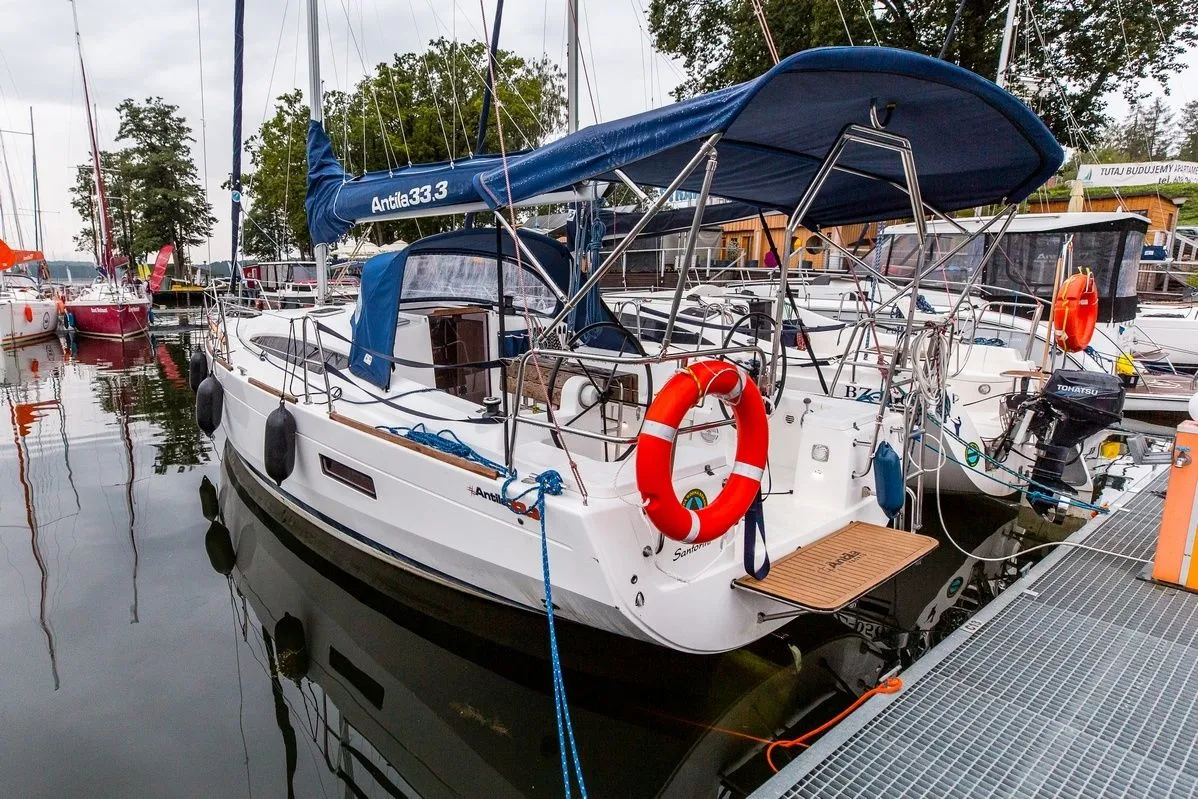 10.35m Gizycko Sailing Yacht Hire