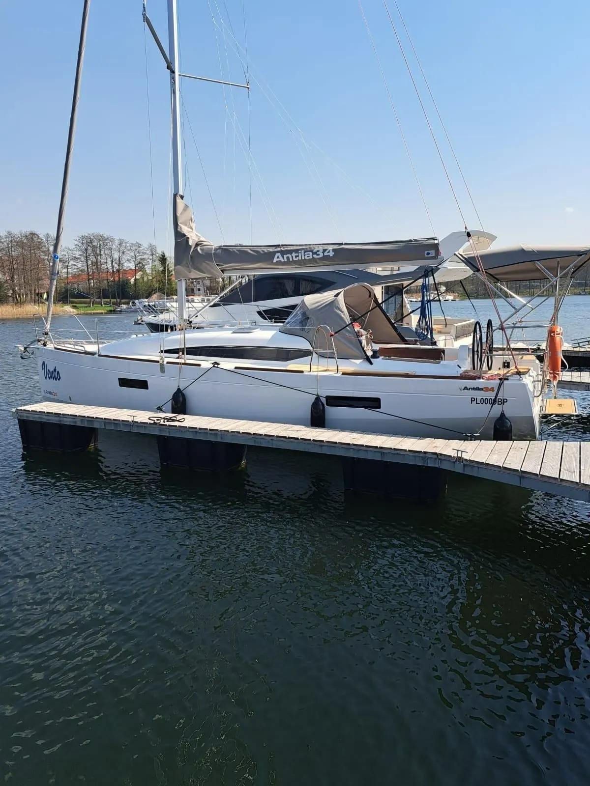 Vento Charter Boat - 3