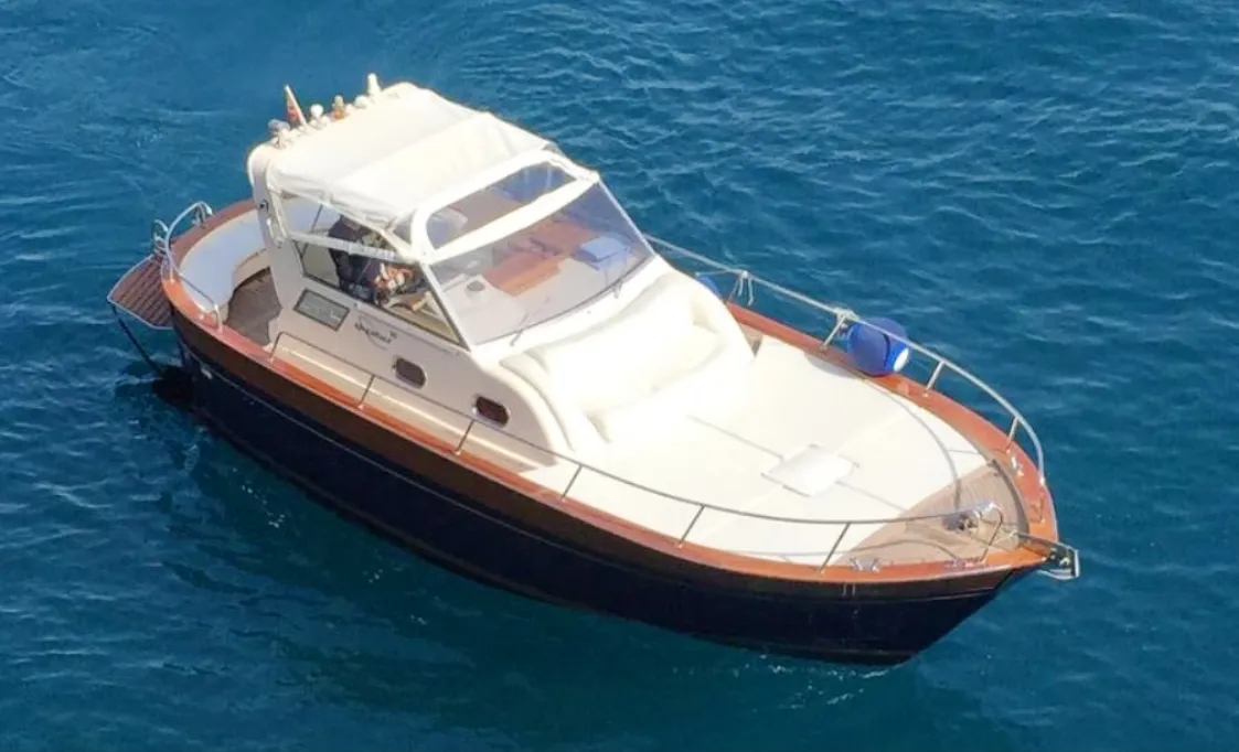Boat - 11.5m Sorrento Boat Hire