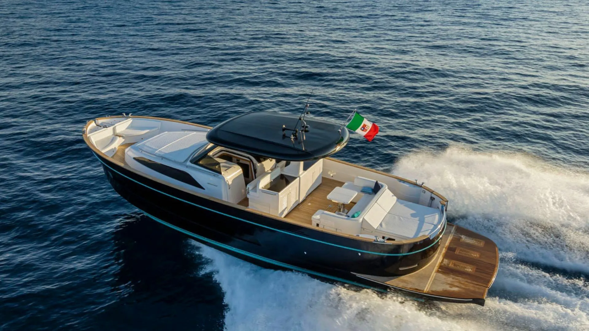 Charter a 14.7m Motor Yacht in Golfe-Juan