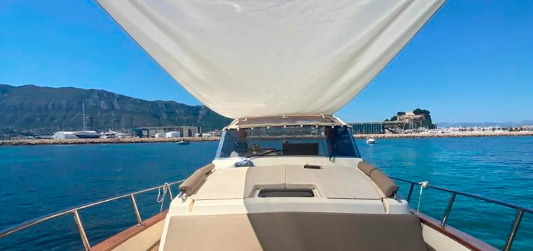 Rent a 9.1m Apreamare 9 in Denia