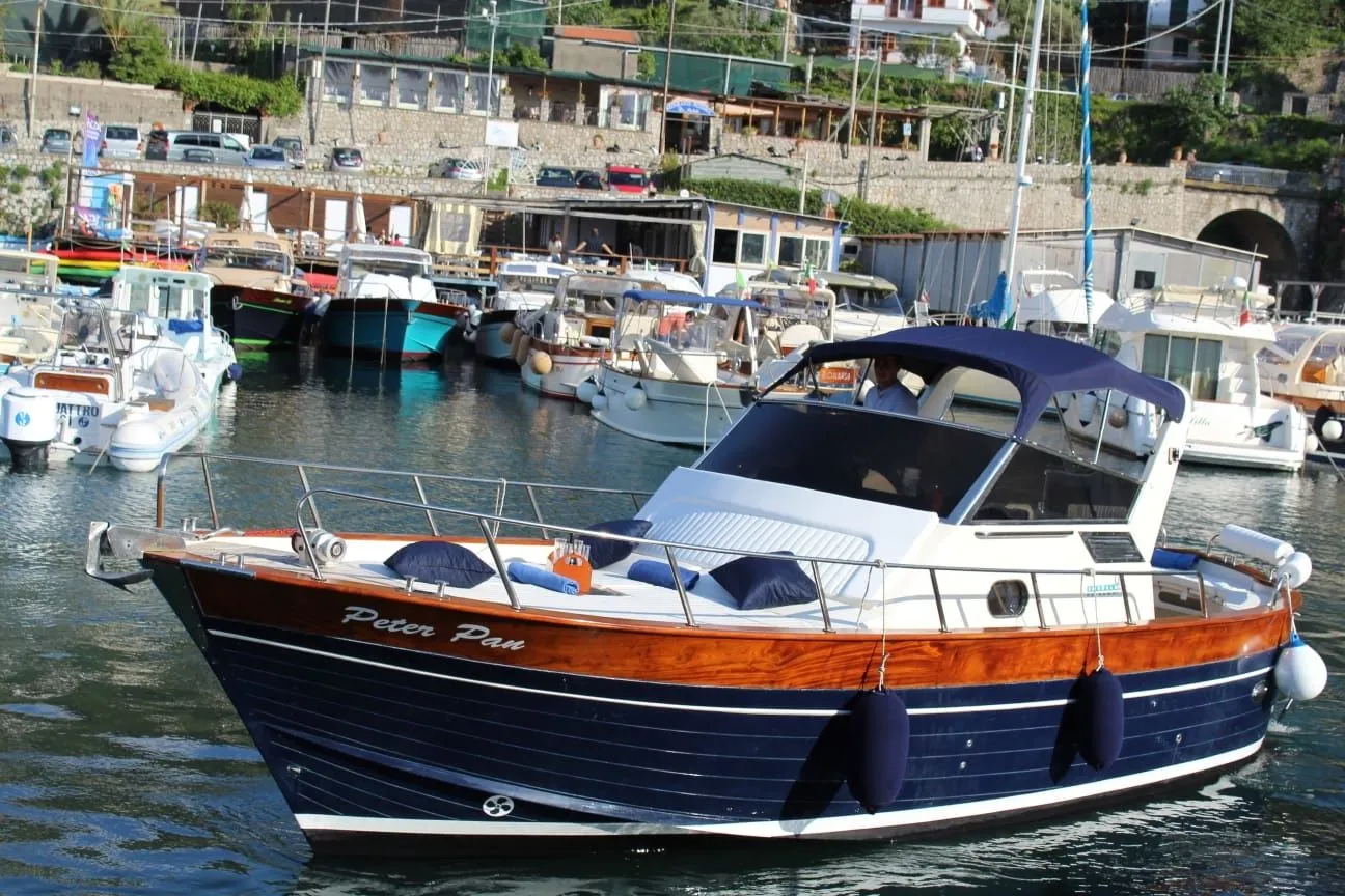 10m Sorrento 2 Cabin Motor Yacht Hire