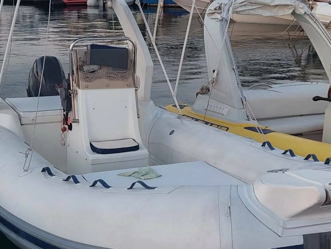 Rent a 5.95m Aqua Intrepid Motor Boat in Siracusa