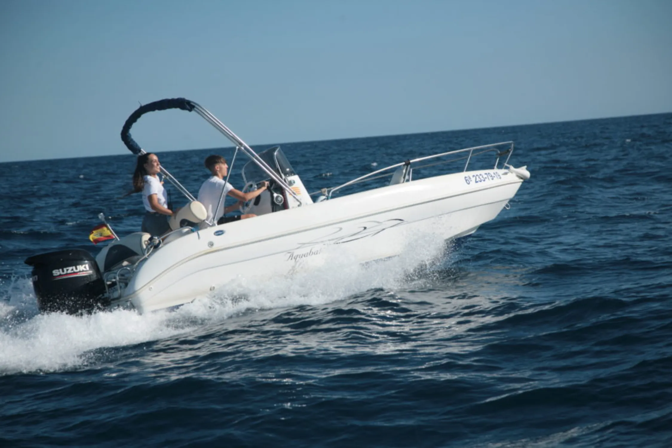 Rent a 5.55m Aquabat Sport Line 19 in Blanes