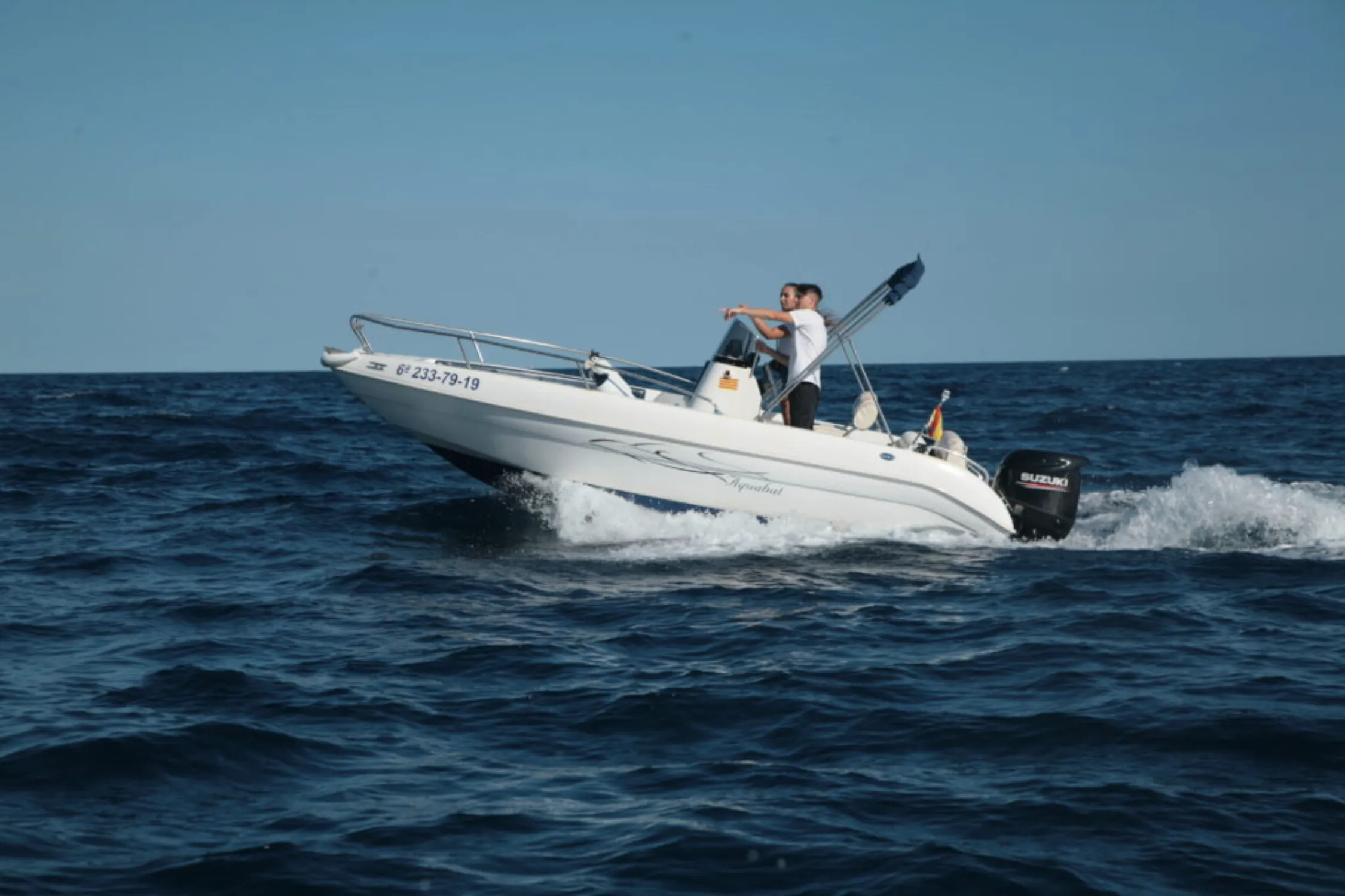Rent a 5.55m Aquabat Sport Line 19 in Blanes
