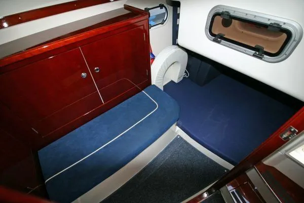 Ett Charter Boat