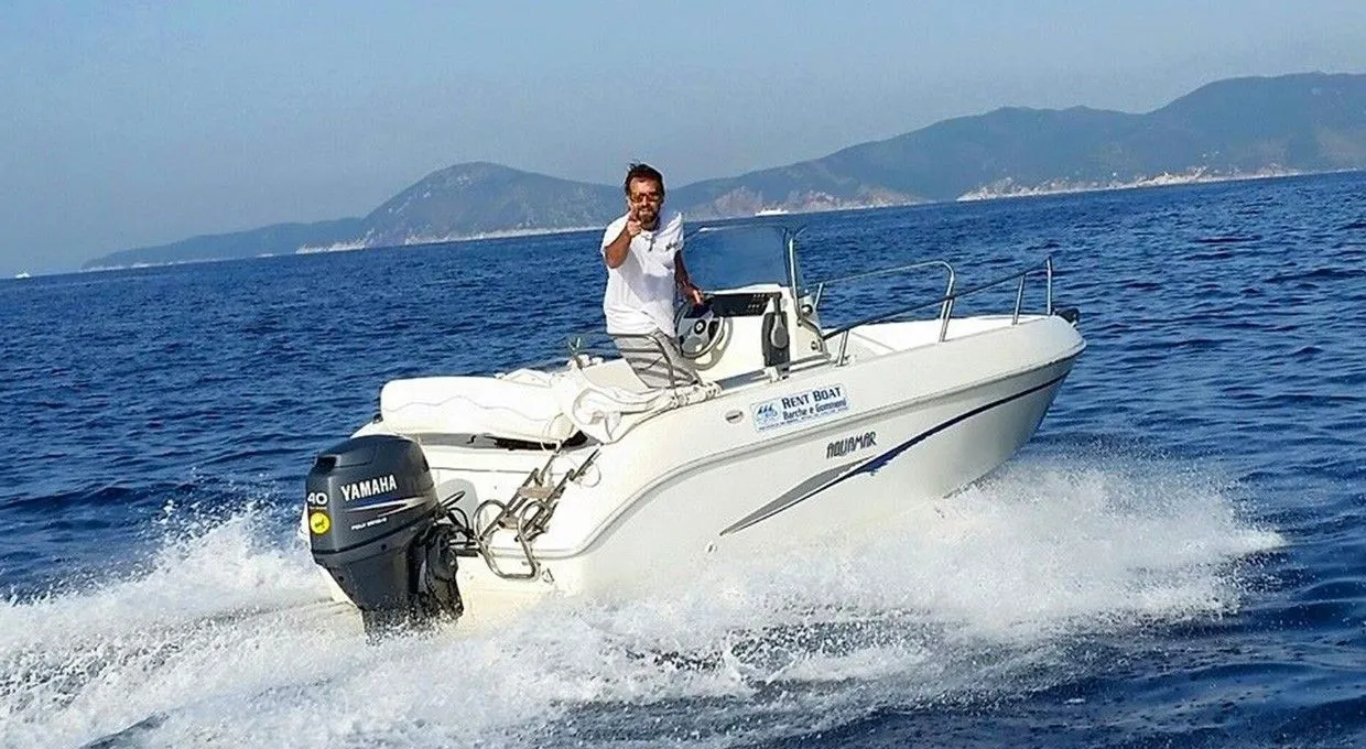 Charter a 5.6m Aquamar 5.6 in Portoferraio