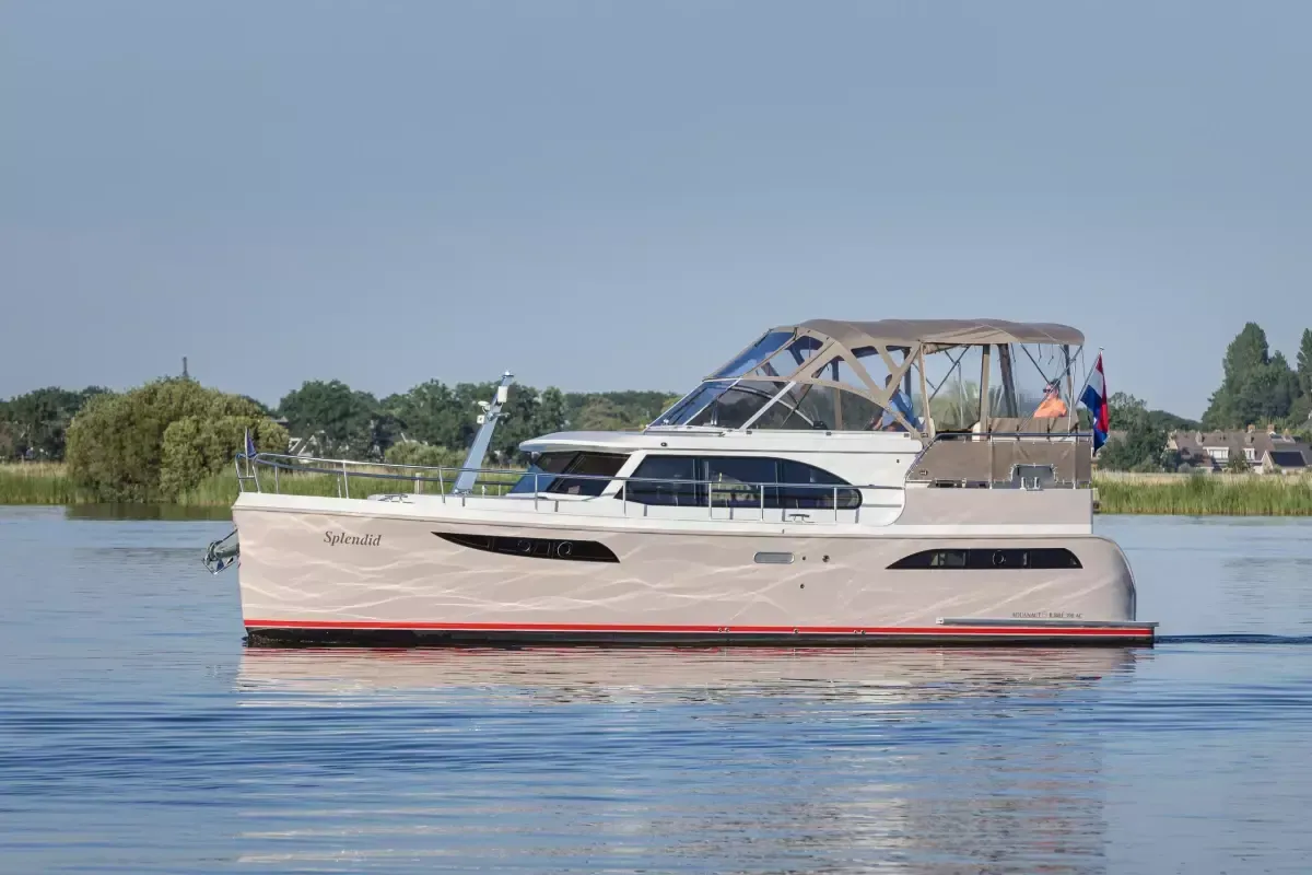 Splendid Charter Boat