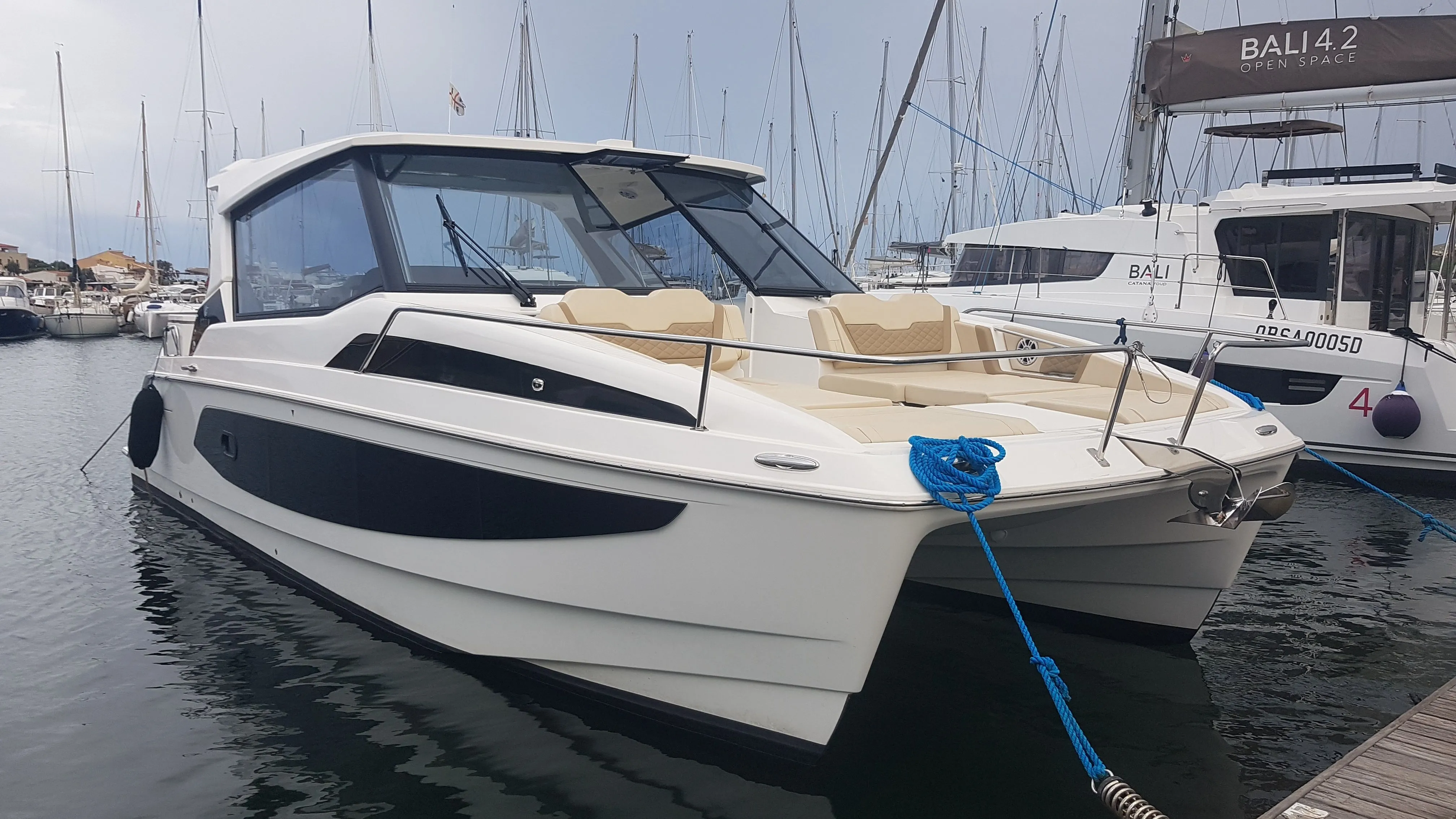 11m Cannigione Aquila 36 Hire