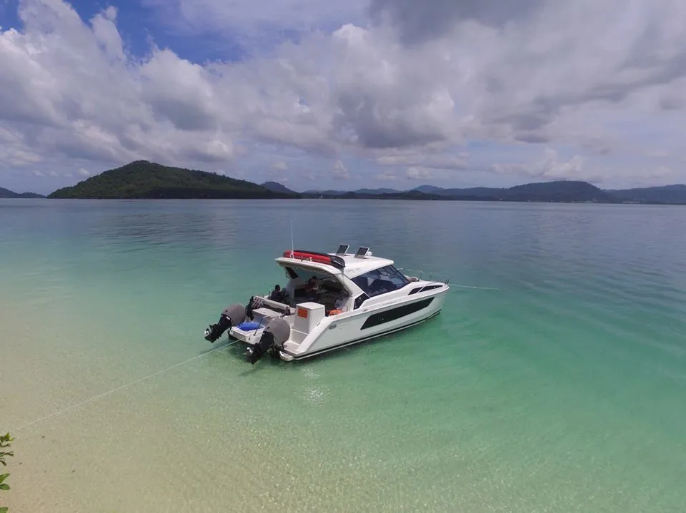 Rent a 10.96m Boat in Chang Wat Phuket