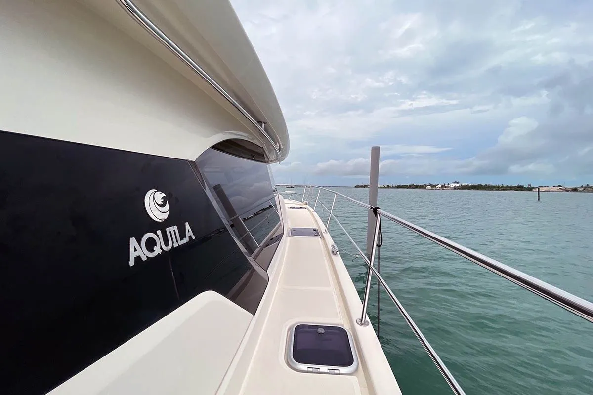 Gr8 day Charter Boat