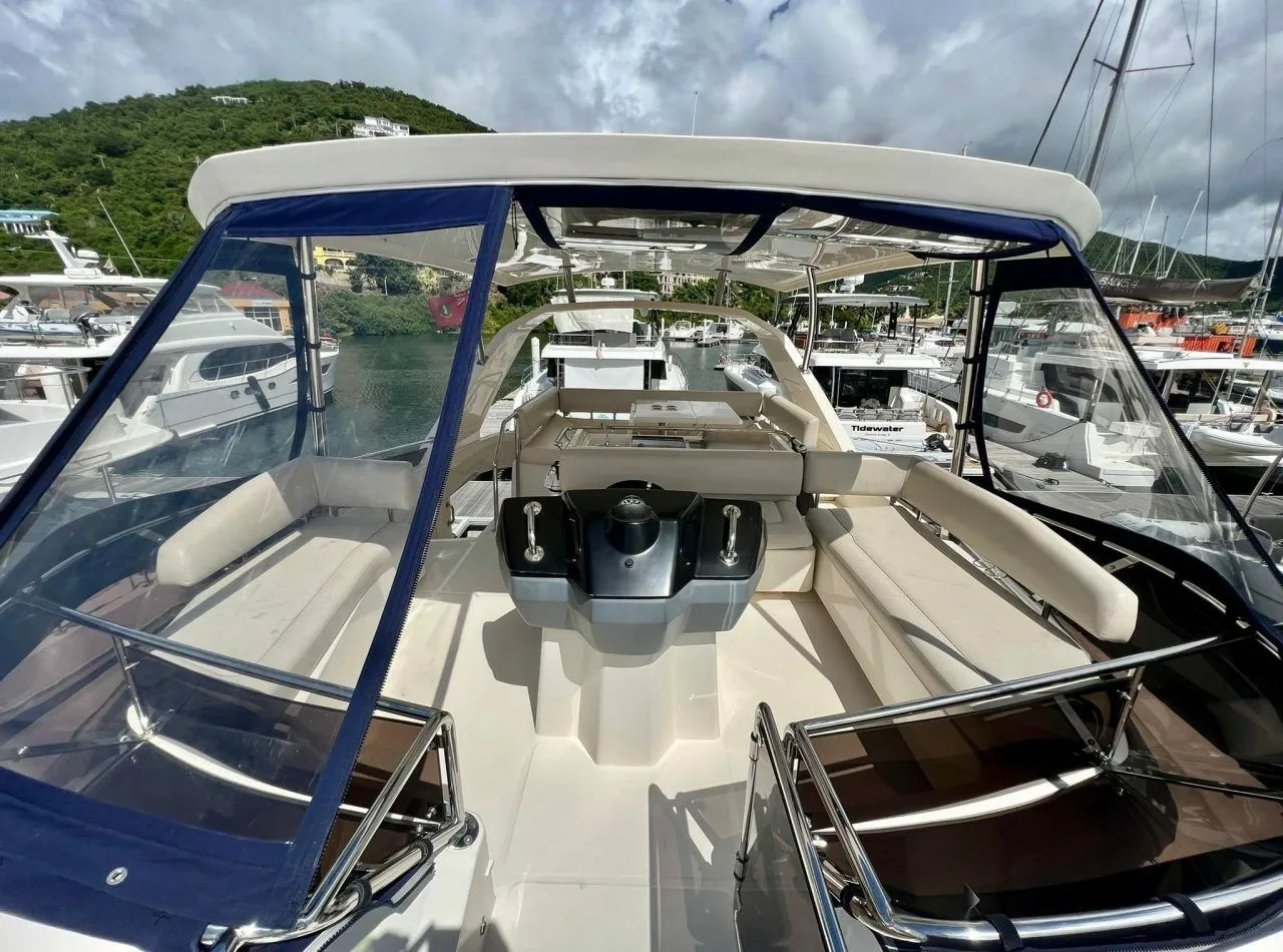 13.44m Tortola Aquila 44 Hire