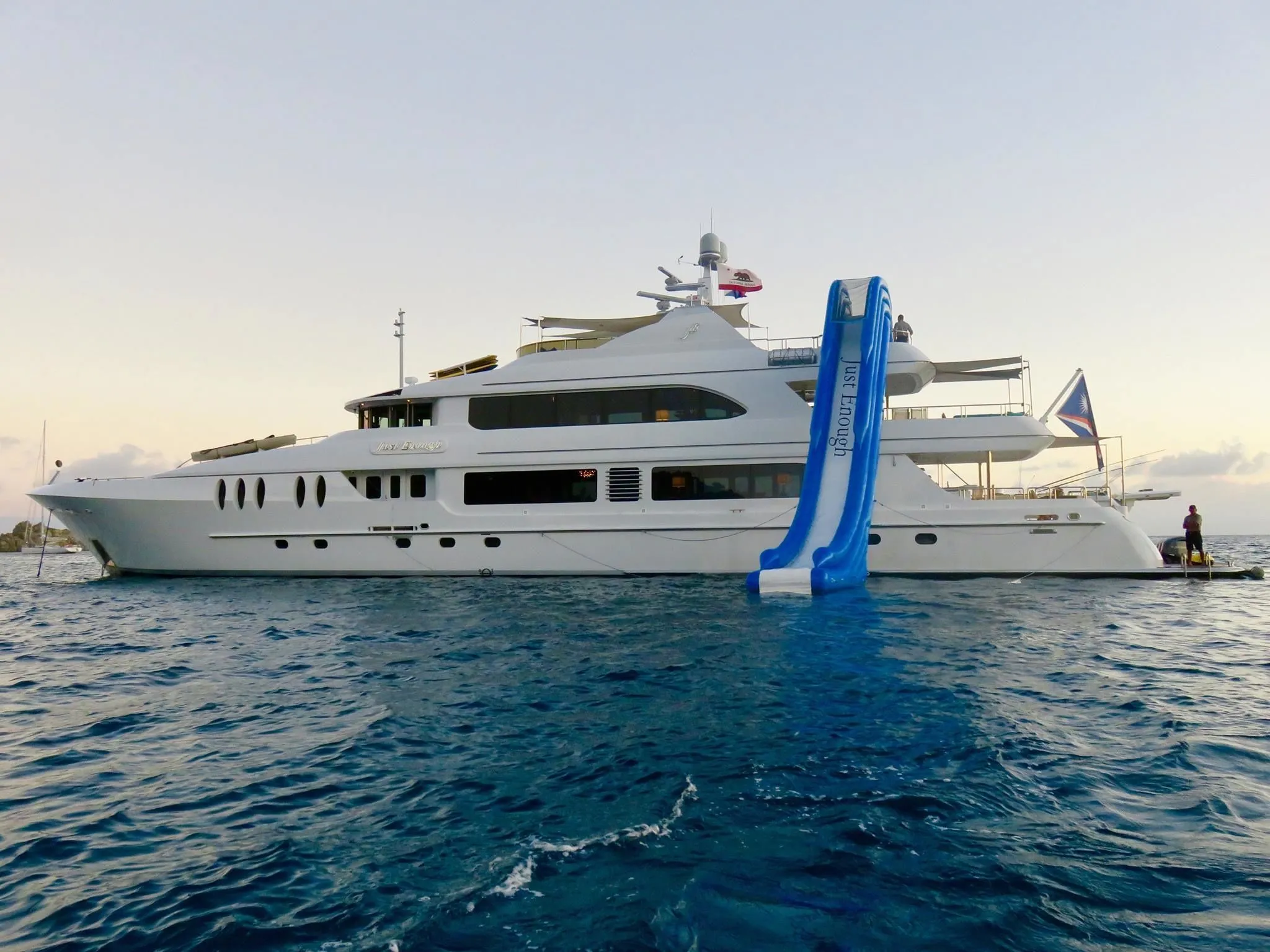 Just Enough Charterboot - 3