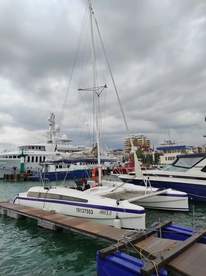 Explore Sochi on a 8.51m Rental Boat