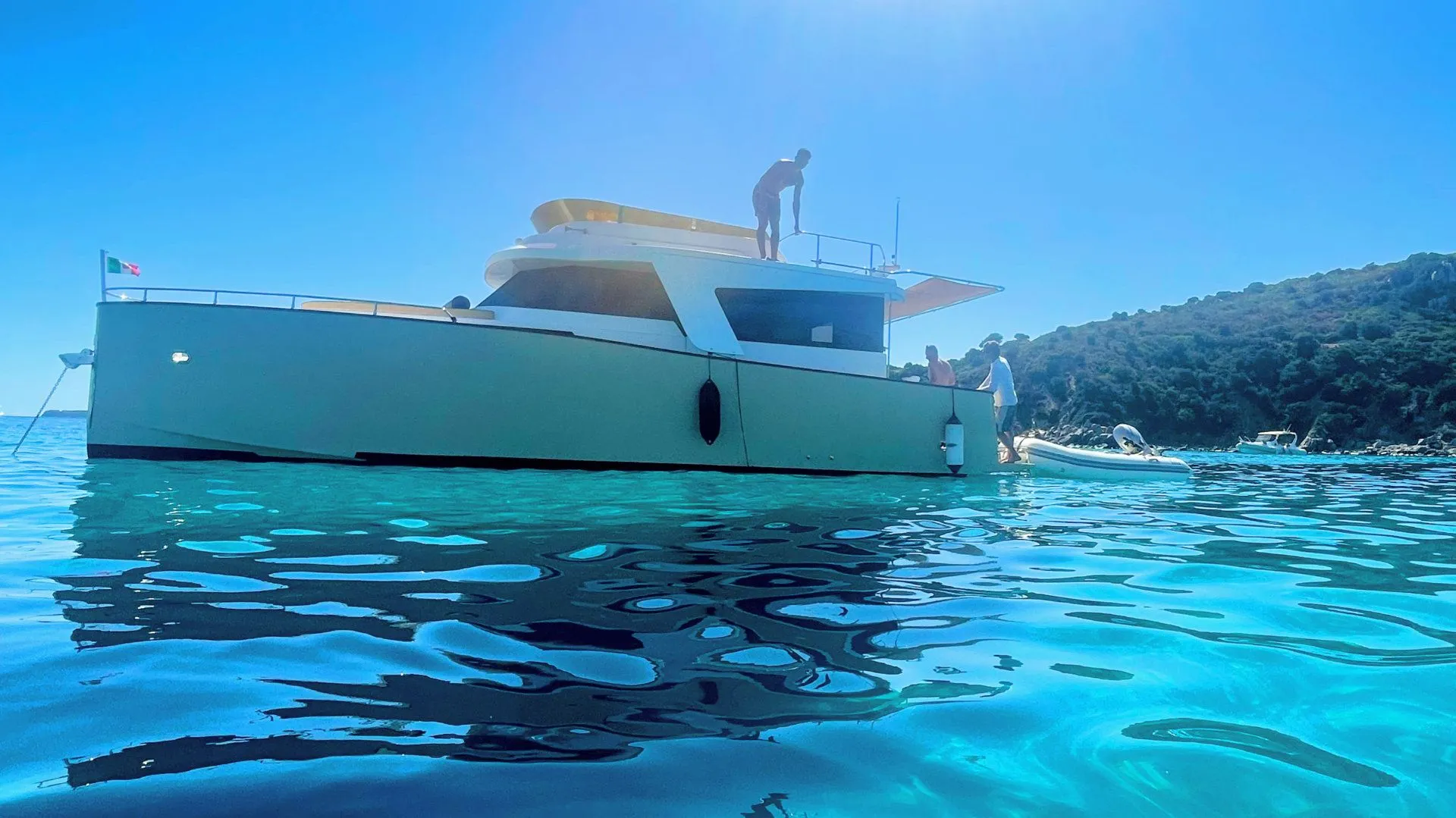 Garuda Charter Boat