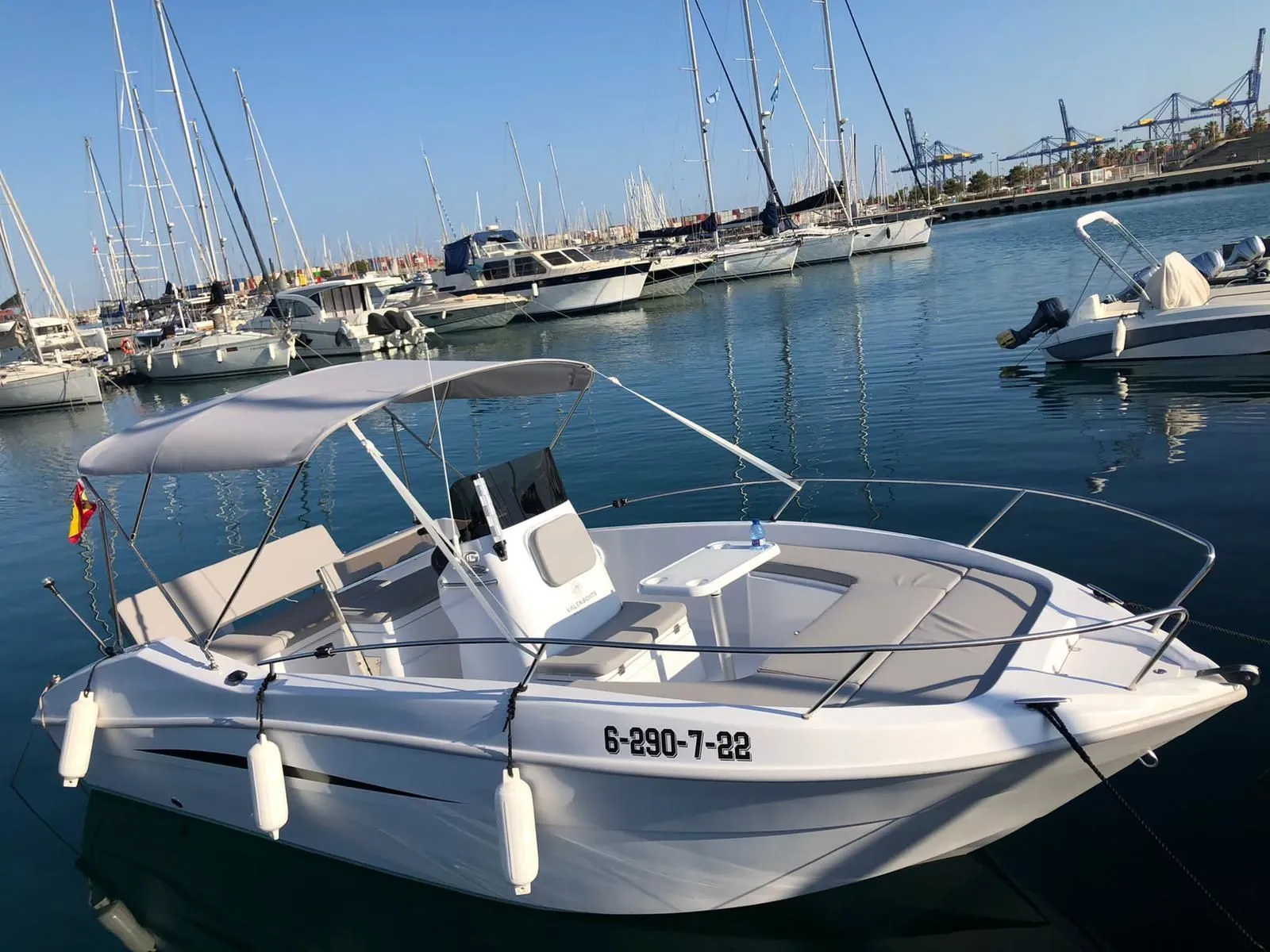 5.98m Valencia Motor Boat Astilux AX 600 Open Hire