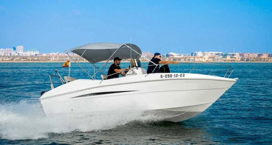 Арендуйте 5.98м лодку в Валенсия