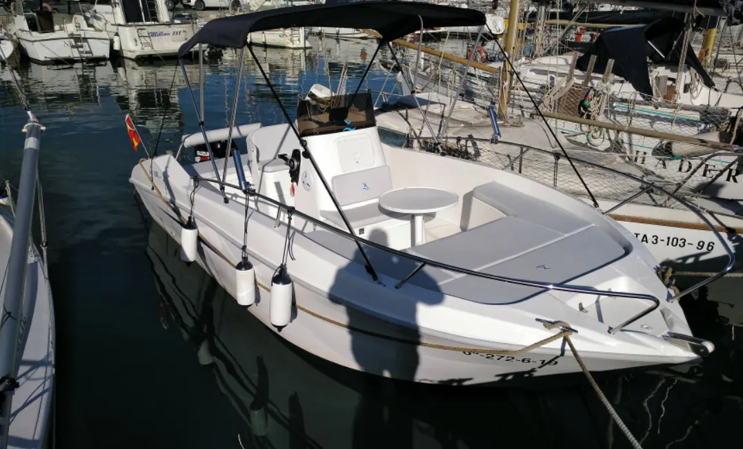 6m Castelldefels Astilux AX 600 Open Motor Boat Hire