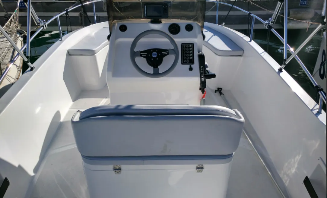 6m Castelldefels Astilux AX 600 Open Motor Boat Hire