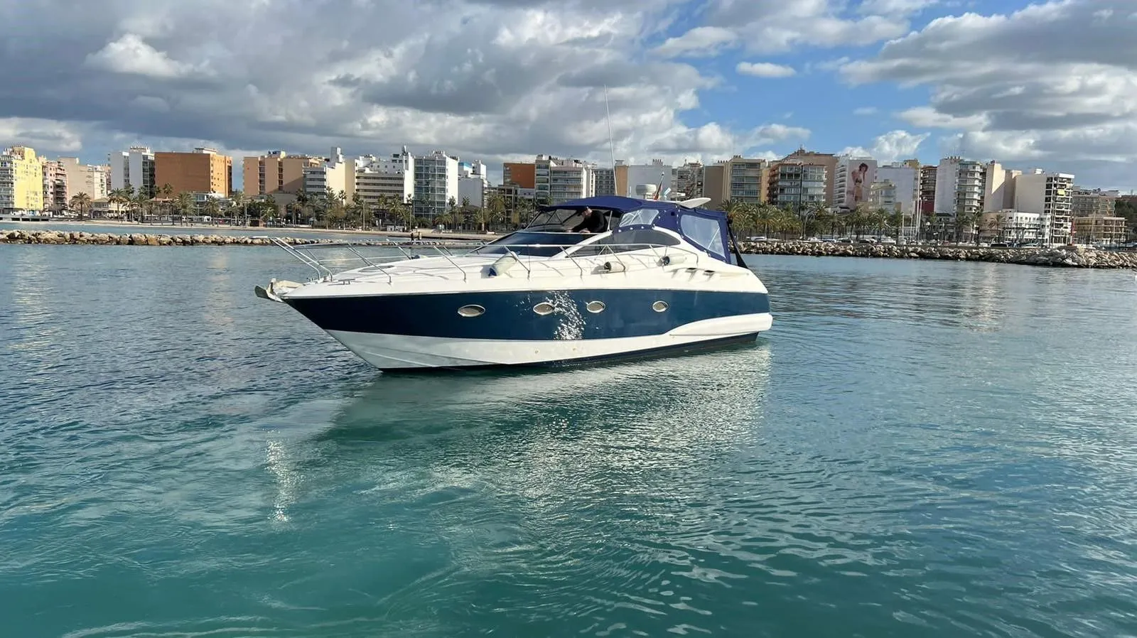 Bilice Kiralık Astondoa 40 12m 