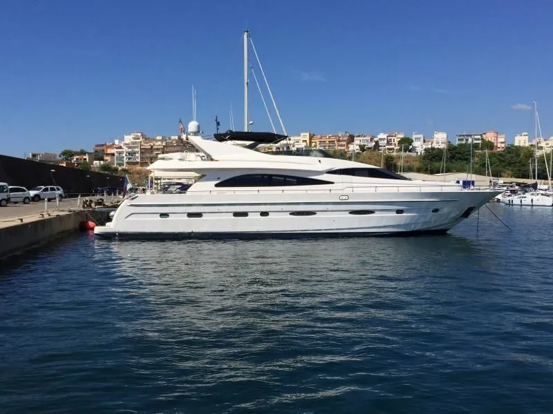 Charter a 26m Astondoa 82 GLX in Barcelona