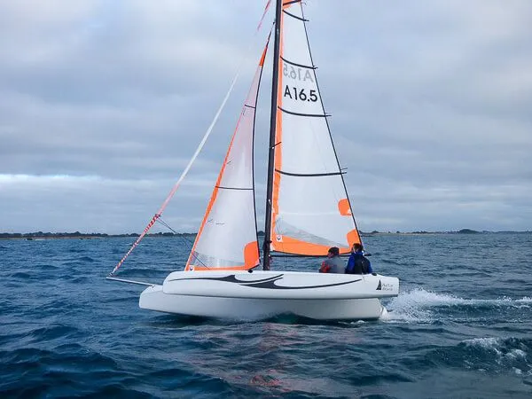 Rent a 4.94m Catamaran Astus 16.5 in Carnac