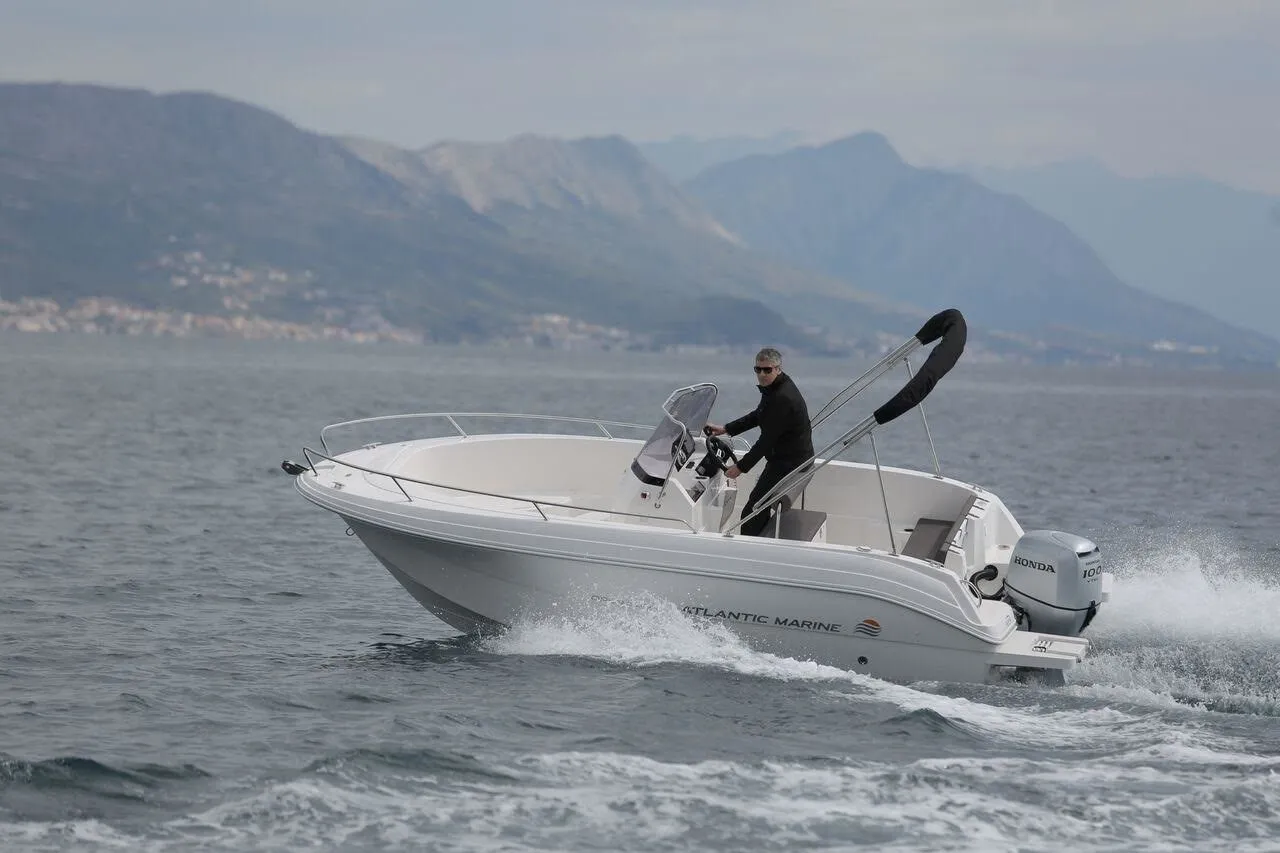 Арендуйте 5.4м моторная лодка Atlantic 530 в Водице