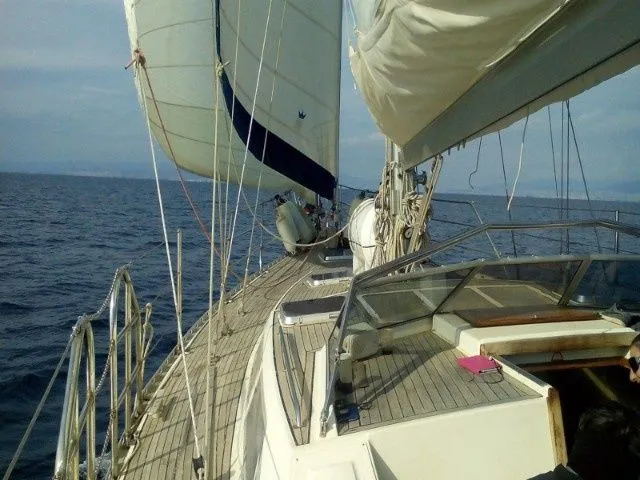 17.67m Piraeus Sailing Yacht Hire