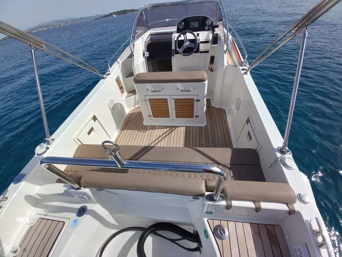 Ivona Charter Boat
