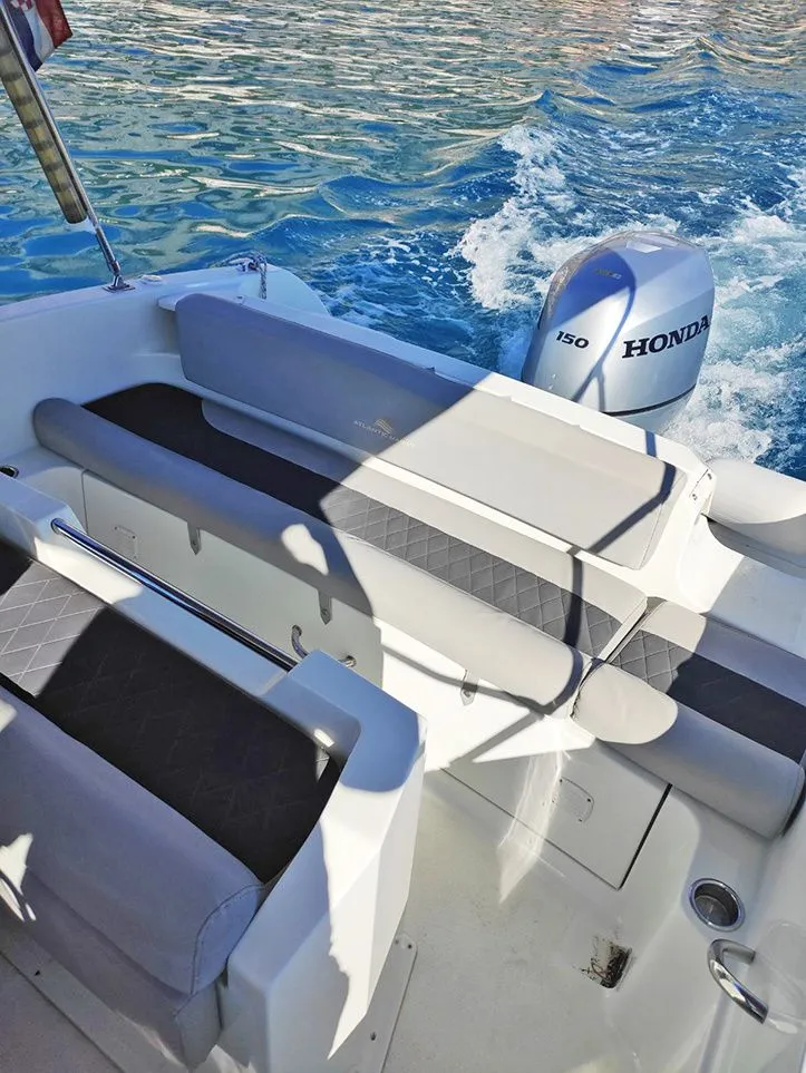 No Name Charter Boat