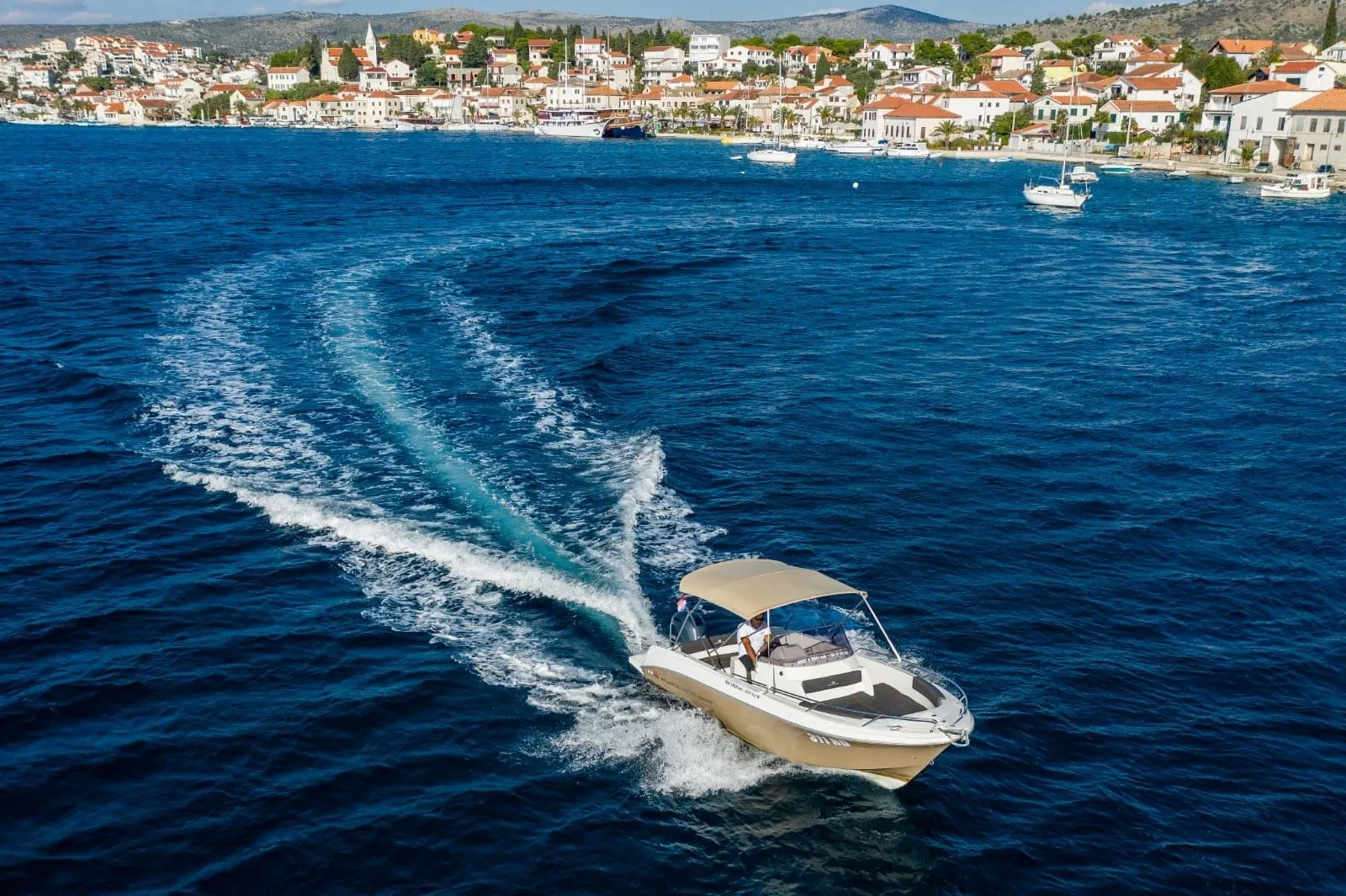Rent a 6.37m Boat in Rogoznica