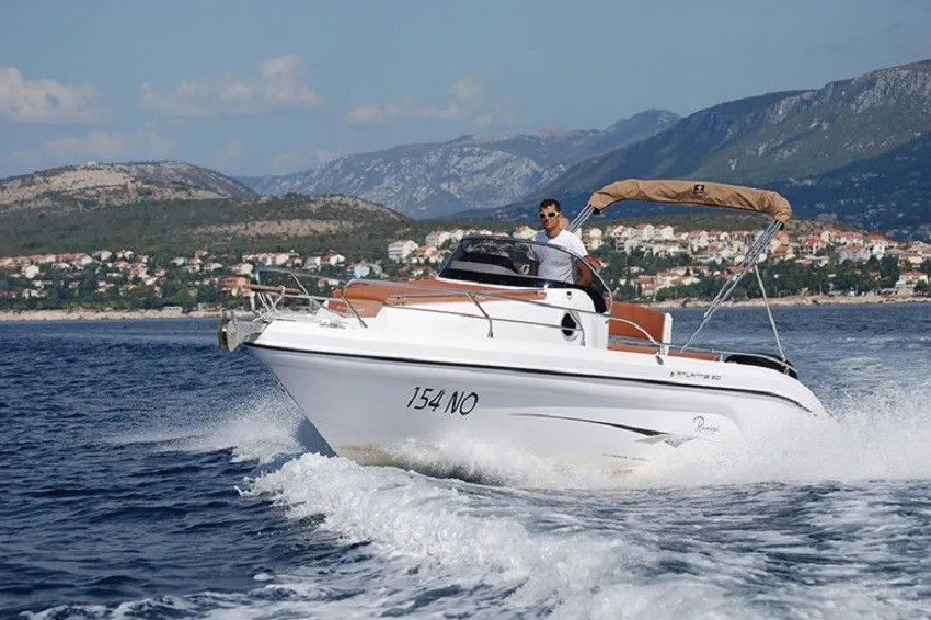 6.05m Novi Vinodolski Boat Hire