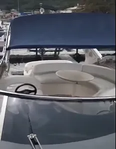Tchu Charter Boat
